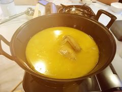 -鲜入围煮花胶鸡海鲜火锅