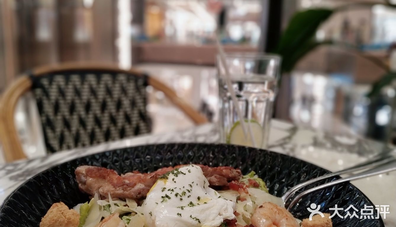 没想到港汇内有一家相当出片的餐厅