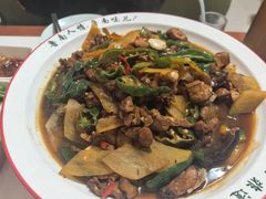 -鲁南仔·滕州炒鸡(经三路店)