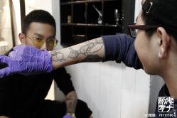 -鬼手纹身小鬼店