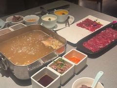 -左庭右院鲜牛肉火锅黑金店(陆家嘴中心店)