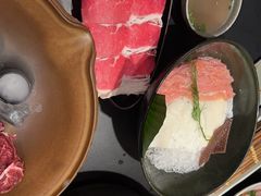 -三出山火锅(南京万象天地店)