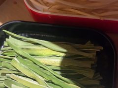 -晓宇重庆火锅(西安荟聚店)