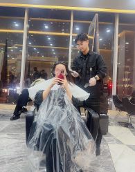 -YoLo hair salon