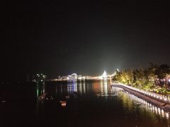 -万绿园