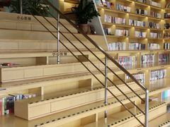-新华书店(顺峰山公园店)