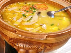 豆汤玉兔-兔行天下-鸿鹤鲜锅兔(中海国际店)