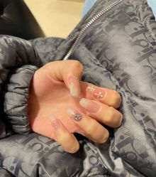 -UGIRL有个美甲