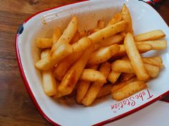 辣味特色薯条-Tubestation站点比萨(新世界大望路店)