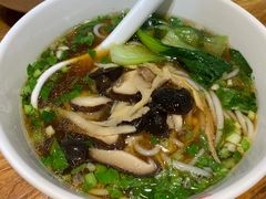 -湘人龙记老长沙米粉(鸟巢店)