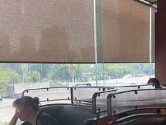 -东方红海鲜百汇(国际大厦店)