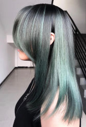 -HAIR CORNER