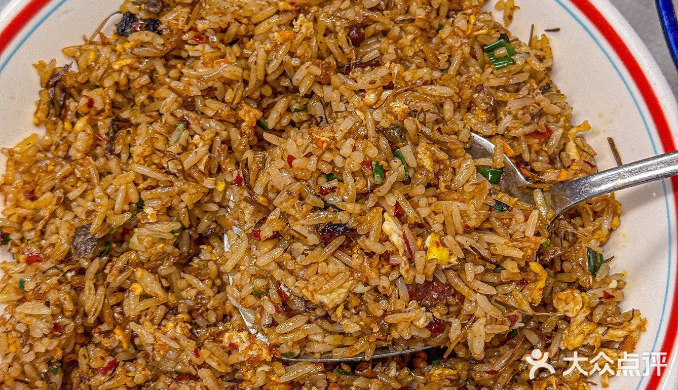 在湘江世纪城！居民楼区隐藏的宝藏烧烤大排档