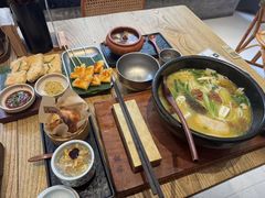 -银米·云南传统过桥米线(双廊黑金冠店)