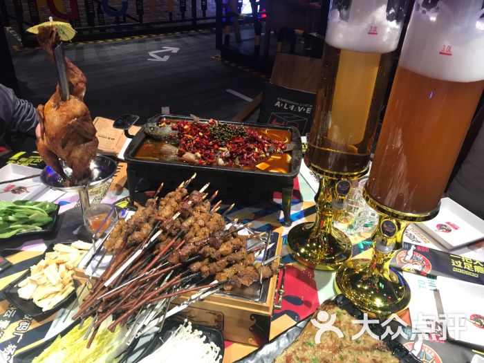 单双号嗨啤烧烤串吧(徐汇店)图片 - 第1张
