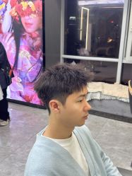 -藤野造型烫发染发