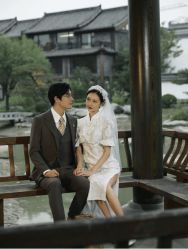-易摄影婚纱摄影工作室