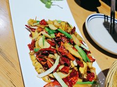 -蜗牛的家旅行主题云南菜餐厅.小酒馆(护国寺店)