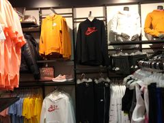 -NIKE佛山胜利换季优惠店