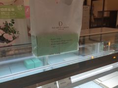 -顶东面包花园·生日蛋糕(世博店)