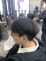 -藤野造型烫染·漂发