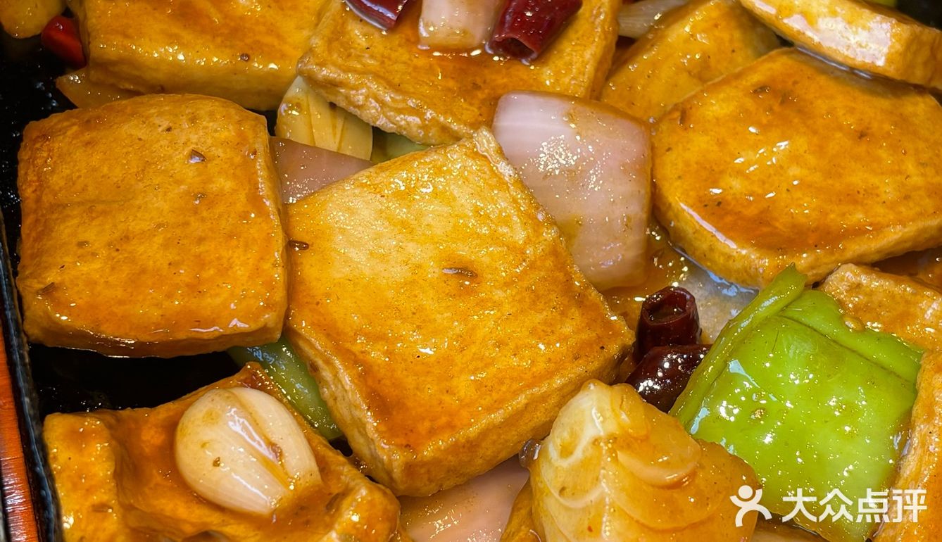 滋滋冒油的戳子肉