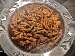 鸡爪煲-胖哥俩肉蟹煲(湖滨银泰in77店)
