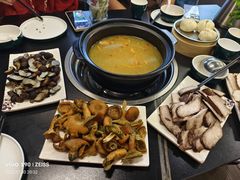 -野菌皇海景野生菌火锅(滨海大道店)