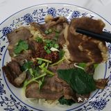 黄辛一牛肉拉面做好会叫号去端，全程都很速度
