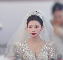 点击看大图 -爱伊人婚纱礼服美妆馆
