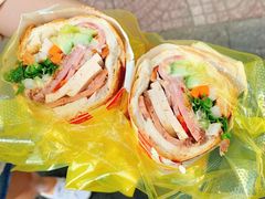 -Bánh Mì Huynh Hoa
