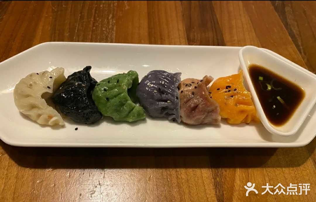 Hǎo Noodle & Tea彩色煎饺图片