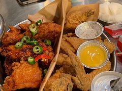 炸鸡翅一半一半-富乐满韩国正宗炸鸡韩国料理(虹泉路店)