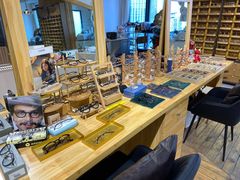 -肆兮眼镜·蔡司·徕卡战略合作店(大坪店)