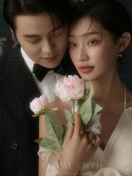 点击看大图 -挪娅婚纱摄影皇家会所