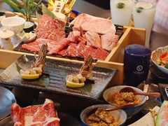 -铭牛烧肉·和牛海鲜自助(高新月牙湖店)