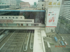 -吾遇酒店(深圳火车站罗湖口岸店)