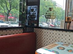 -香港新记茶餐厅(湖墅南路店)