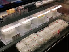 -红宝石·鲜奶小方·海派西点房(金杨店)
