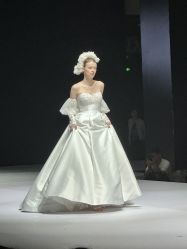 -Renee芮亦婚纱(原丽莎)