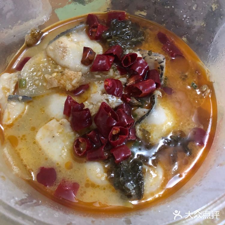 好吃；大排真是出乎意料的好吃，居然还挺大