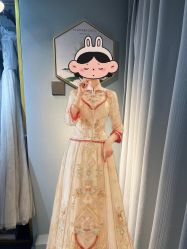 -衣贝姿婚纱礼服馆