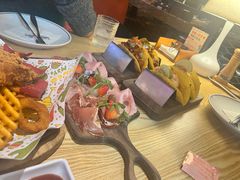 -Famous肥猫墨西哥音乐餐吧(五棵松华熙LIVE店)