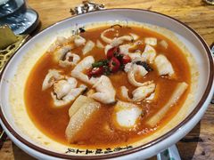 -老滇山寨•云南特色菜•地方菜•民族风情歌舞表演(金碧店)