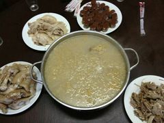 -李氏东北饺子王·铁锅炖(回龙湾店)