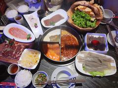 -热火朝天鲜切牛肉火锅(南强街巷店)