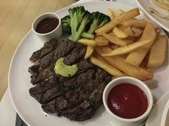 -WOLFGANG PUCK KITCHEN & BAR(迪士尼小镇店)