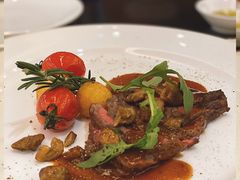 -卡佩罗意大利餐厅及酒吧Al Cappello Trattoria