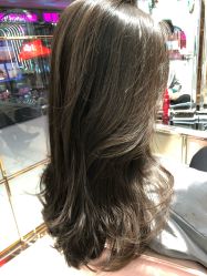 -BULB STUDIO 巴柏明星发型工作室