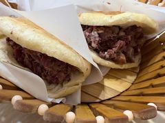 -闫家驴肉老店(华电一校店)